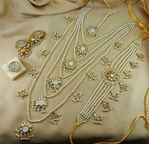 Kundan Jewelry Set