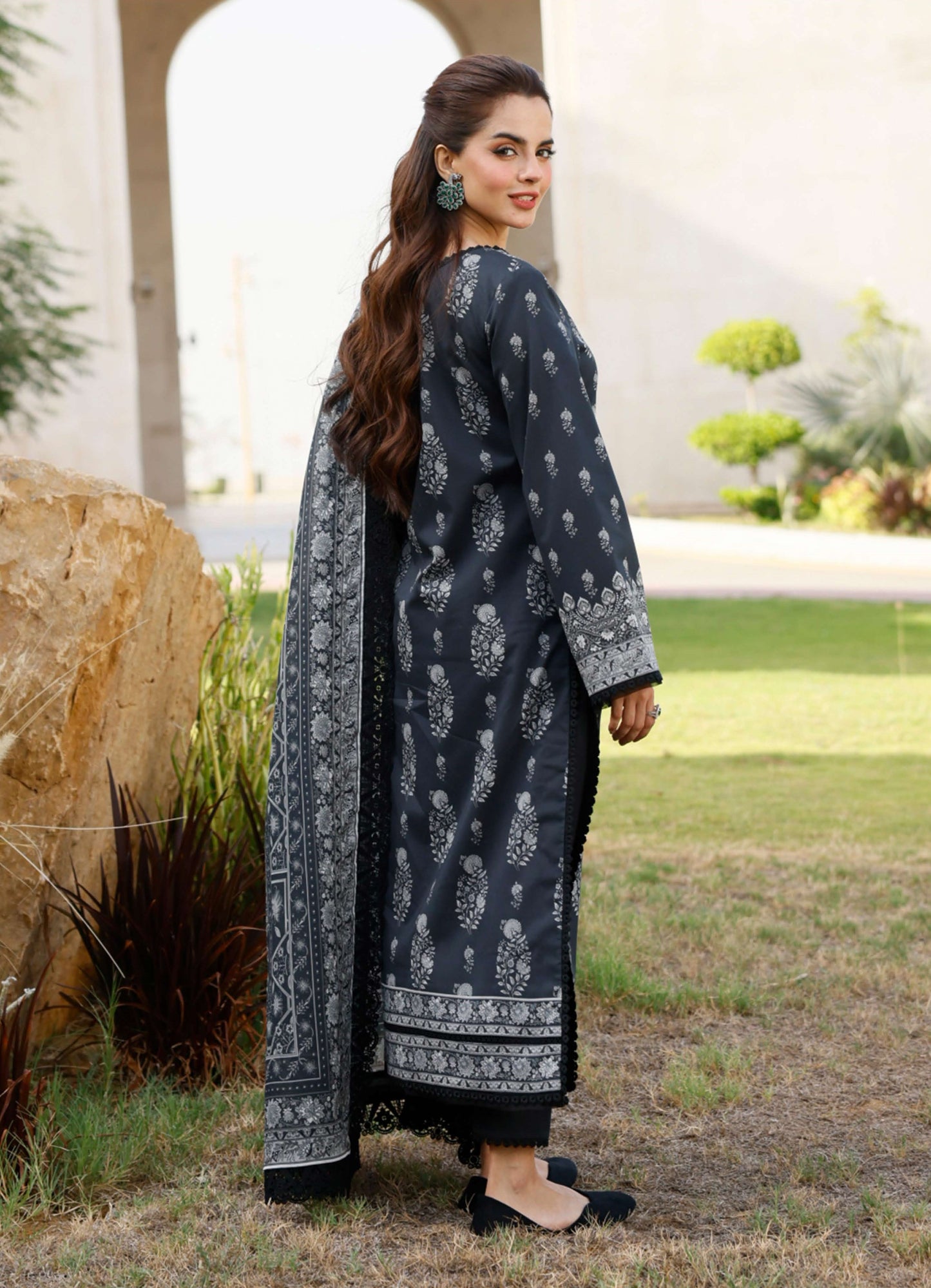 AJCM-03 Printed Lawn 3pcs -- Asim Jofa